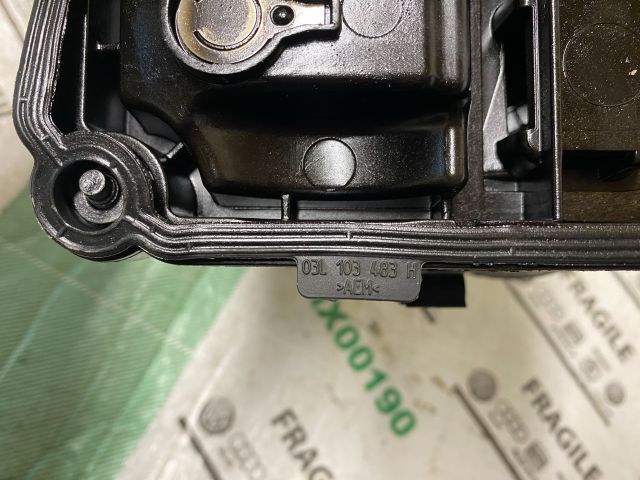 bontott VW TOURAN Szelepfedél