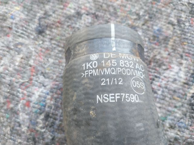 bontott VW TOURAN Turbócső