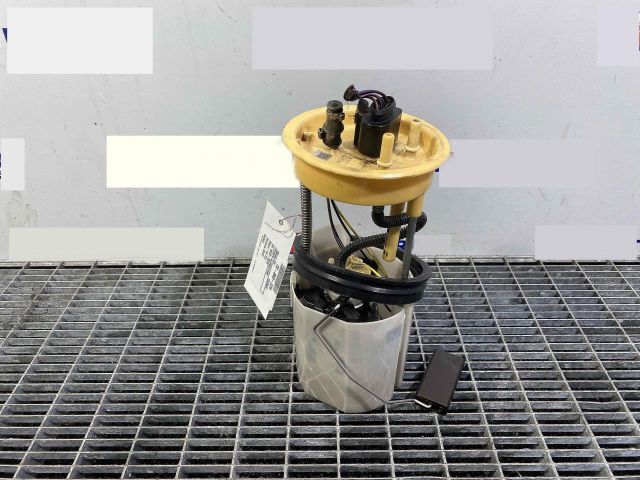 bontott VW TOURAN Üzemanyag Szivattyú