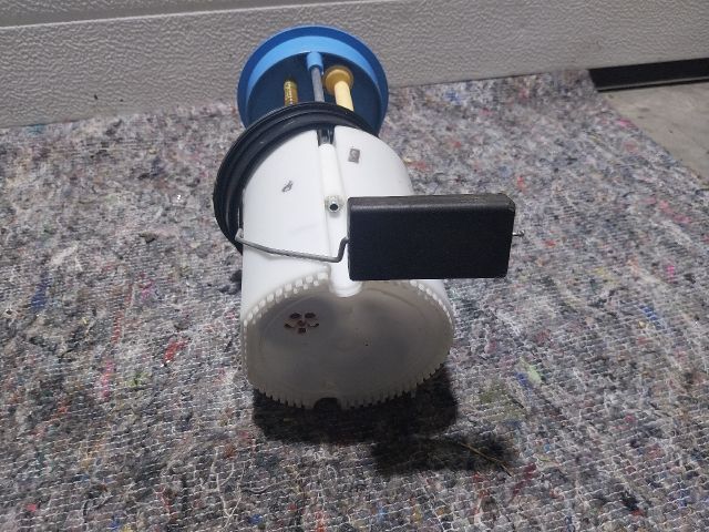 bontott VW TOURAN Üzemanyag Szivattyú