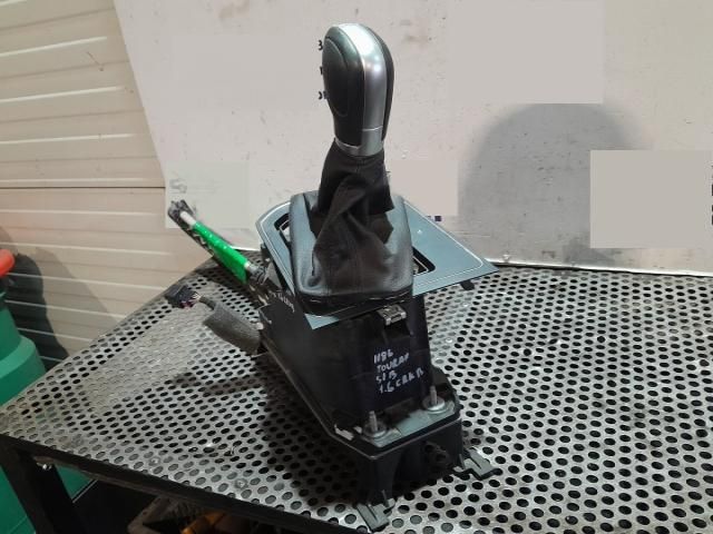 bontott VW TOURAN Váltó Fokozatválasztó