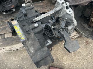 bontott VW TOURAN Váltó (Mechanikus)