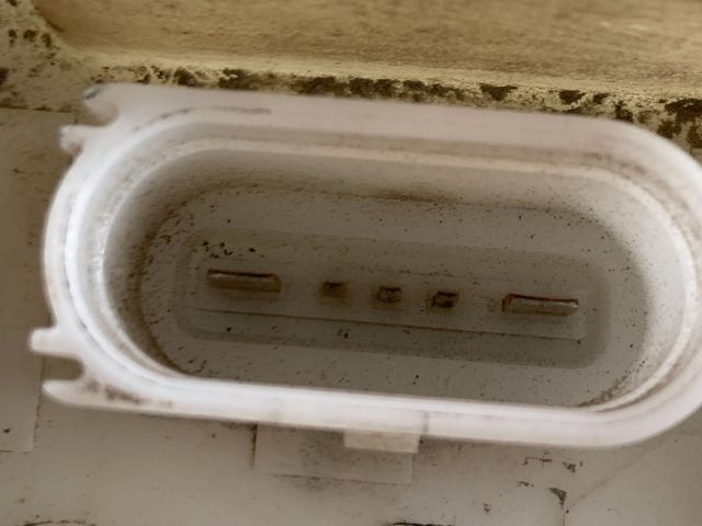 bontott VW TOURAN Üzemanyag Szivattyú