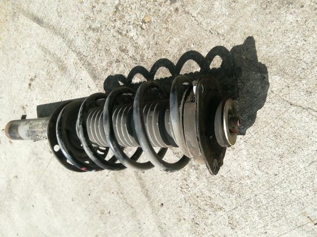 bontott VW TOURAN Bal első Lengéscsillapító