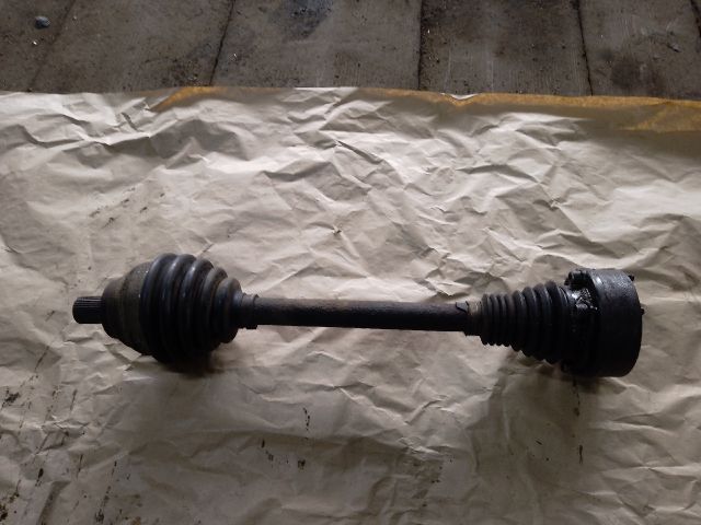 bontott VW TOURAN Bal Féltengely