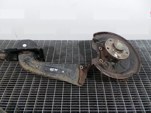 bontott VW TOURAN Bal hátsó Csonkállvány