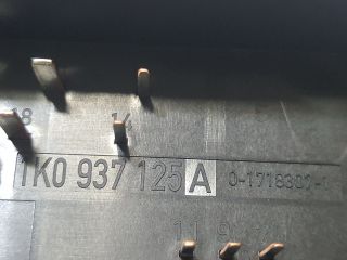 bontott VW TOURAN Biztosítéktábla Motortér