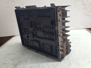 bontott VW TOURAN Biztosítéktábla Motortér