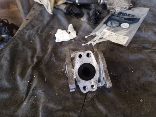 bontott VW TOURAN EGR / AGR Szelep