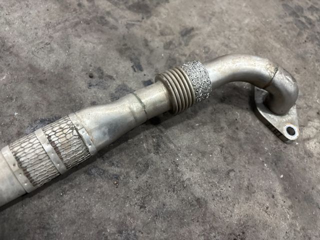 bontott VW TOURAN EGR Hűtő Cső