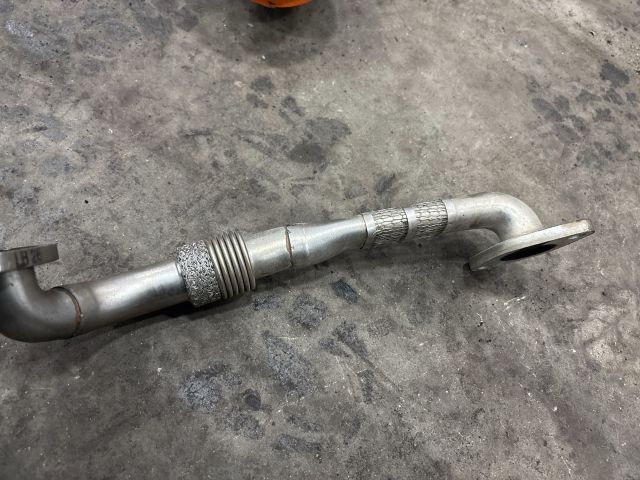 bontott VW TOURAN EGR Hűtő Cső