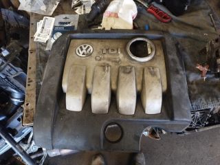 bontott VW TOURAN Felső Motorburkolat
