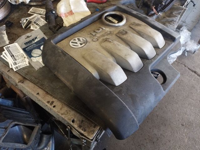 bontott VW TOURAN Felső Motorburkolat