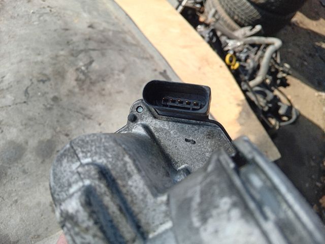 bontott VW TOURAN Fojtószelep (Elektromos)