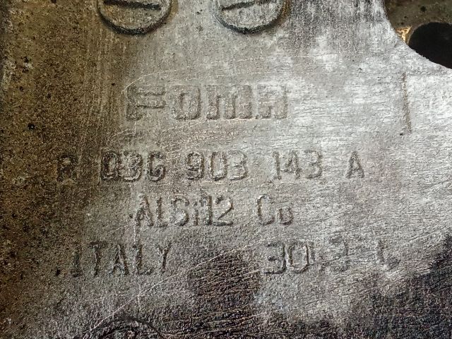 bontott VW TOURAN Generátor Tartó Bak