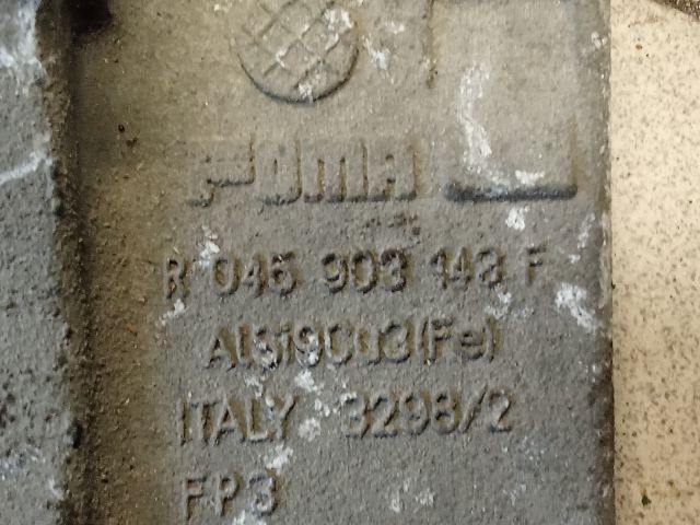 bontott VW TOURAN Generátor Tartó Bak