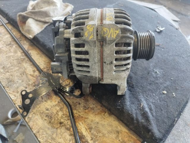 bontott VW TOURAN Generátor