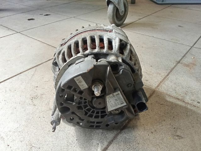 bontott VW TOURAN Generátor