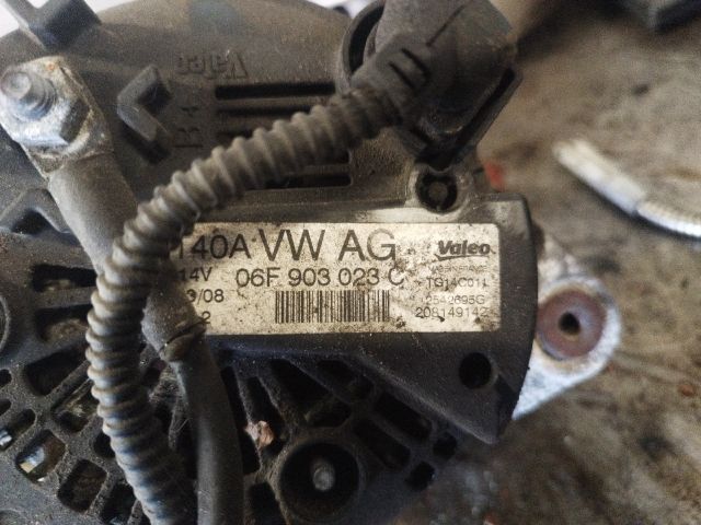 bontott VW TOURAN Generátor