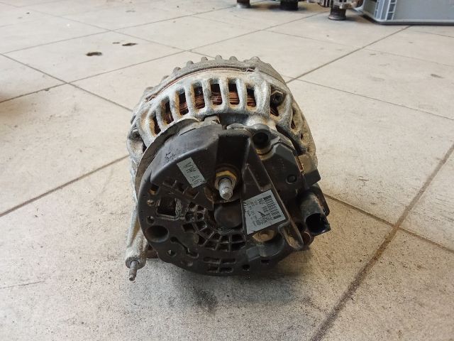 bontott VW TOURAN Generátor