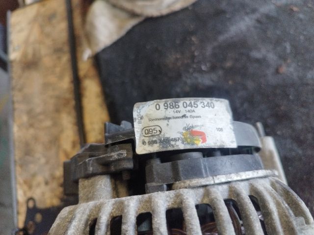 bontott VW TOURAN Generátor