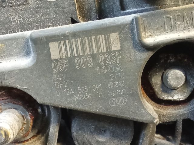 bontott VW TOURAN Generátor