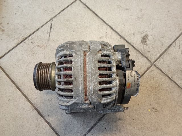 bontott VW TOURAN Generátor