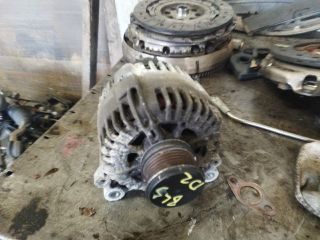 bontott VW TOURAN Generátor