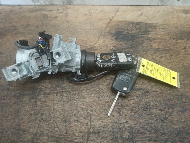 bontott VW TOURAN Gyújtáskapcsoló Házzal