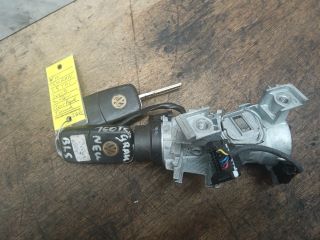 bontott VW TOURAN Gyújtáskapcsoló Házzal