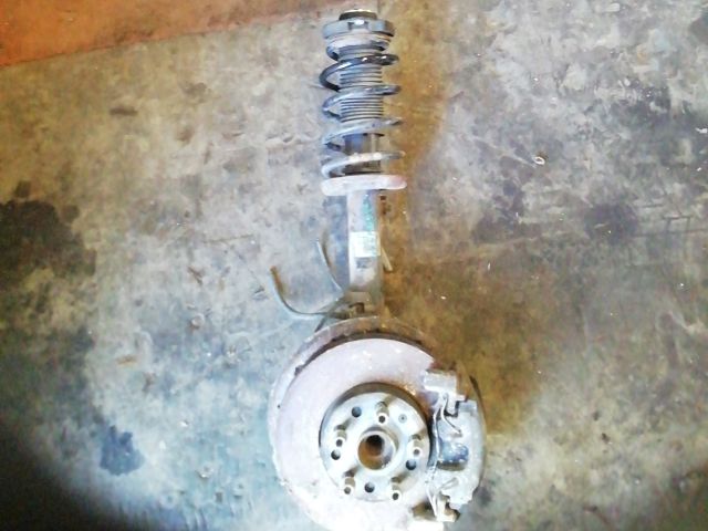 bontott VW TOURAN Jobb első Gólyaláb (Lengécsillapító, Rugó)