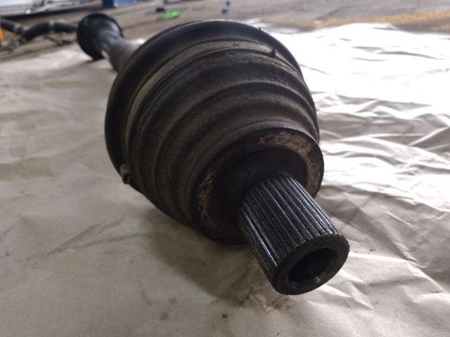 bontott VW TOURAN Jobb Féltengely