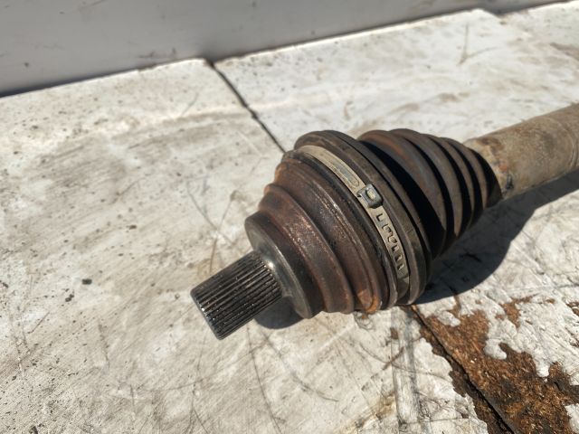 bontott VW TOURAN Jobb Féltengely