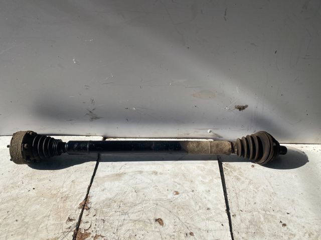 bontott VW TOURAN Jobb Féltengely