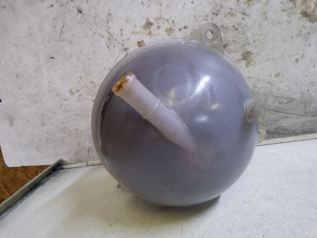 bontott VW TOURAN Kiegyenlítő Tartály