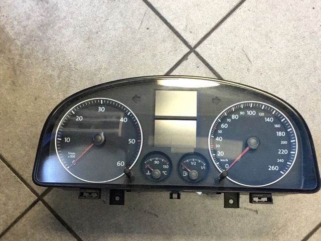 bontott VW TOURAN Kilométeróra