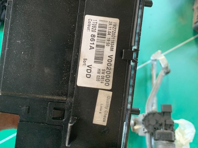 bontott VW TOURAN Kilométeróra