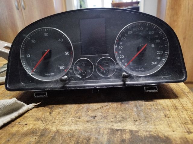 bontott VW TOURAN Kilométeróra