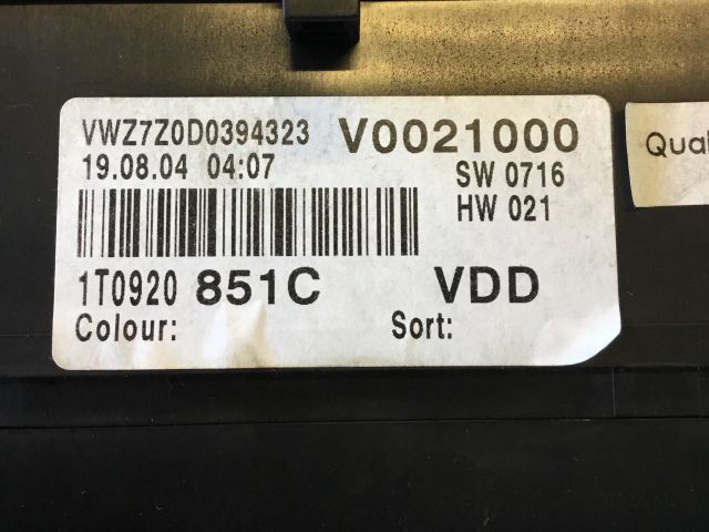 bontott VW TOURAN Kilométeróra