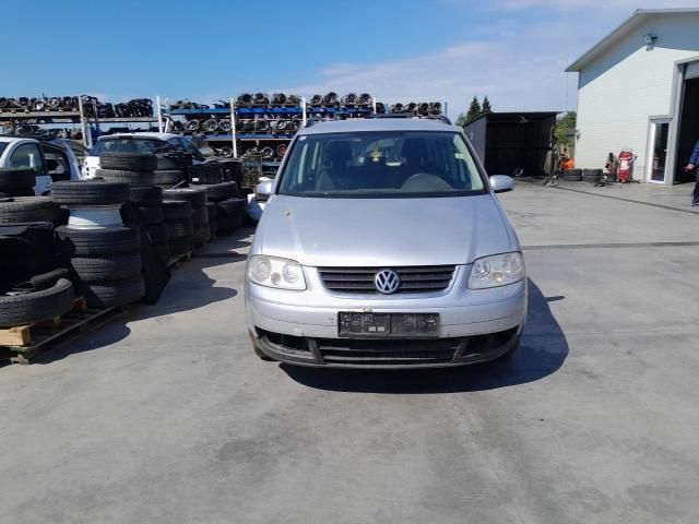 bontott VW TOURAN Klímahűtő Ventilátor