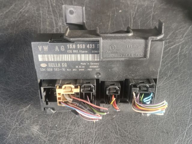 bontott VW TOURAN Komfort Elektronika