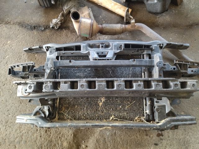 bontott VW TOURAN Komplett Homlokfal (Részeivel)