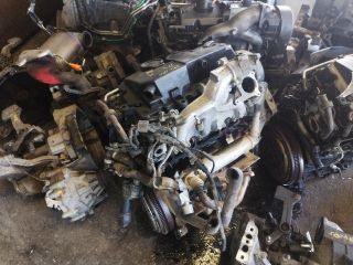 bontott VW TOURAN Motor (Fűzött blokk hengerfejjel)