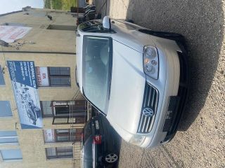 bontott VW TOURAN Motor (Fűzött blokk hengerfejjel)