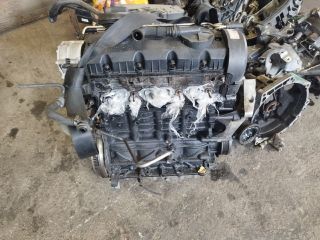 bontott VW TOURAN Motor (Fűzött blokk hengerfejjel)