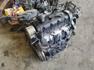 bontott VW TOURAN Motor (Fűzött blokk hengerfejjel)