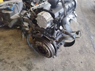 bontott VW TOURAN Motor (Fűzött blokk hengerfejjel)
