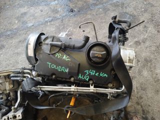 bontott VW TOURAN Motor (Fűzött blokk hengerfejjel)