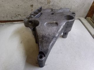 bontott VW TOURAN Motor Tartó Bak (Fém)