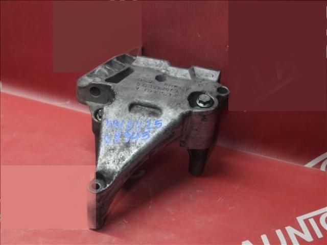 bontott VW TOURAN Motor Tartó Bak (Fém)